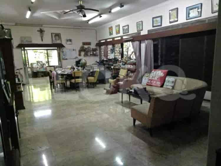 Dijual Rumah 7 BR, Luas 466 m2 di Jl. Menteng Raya, Menteng - RHAS06a 3