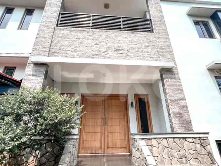 Dijual Rumah 6 BR, Luas 500 m2 di Meruya, Meruya - RHAS2b5 2