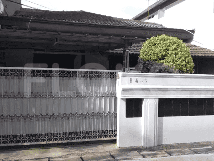 Dijual Rumah 2 BR, Luas 180 m2 di Perum Jatipadang Baru, Pasar Minggu - RHASb51 1