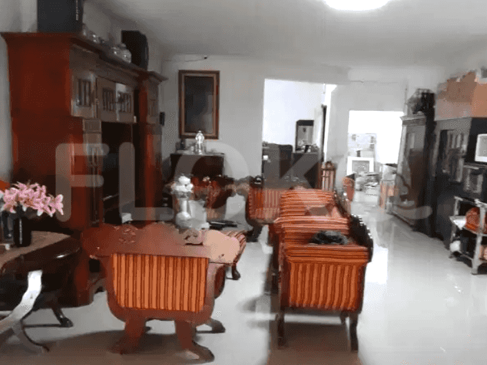 Dijual Rumah 2 BR, Luas 180 m2 di Perum Jatipadang Baru, Pasar Minggu - RHASb51 2