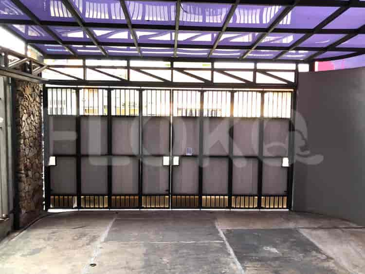 Dijual Rumah 5 BR, Luas 250 m2 di Cipayung, Pasar Rebo - RHAS41a 4