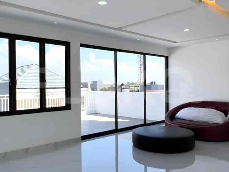 Dijual Rumah 5 BR, Luas 200 m2 di Pluit, Pluit - RHASabf 5