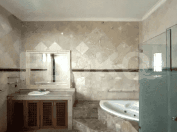 RHASc17 | House in Senayan for Sale | 2 Floors, Semi-Furnished 5