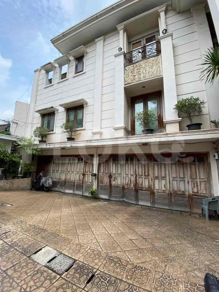 Dijual Rumah 6 BR, Luas 890 m2 di Jl Widya Chandra KebayoranBaru, Senayan - RHASf5d 2