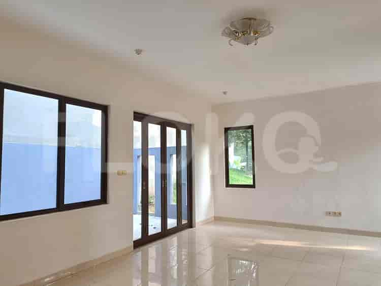 Dijual Rumah 3 BR, Luas 135 m2 di Atmosphere 9/15, Sentul - RHAS585 3