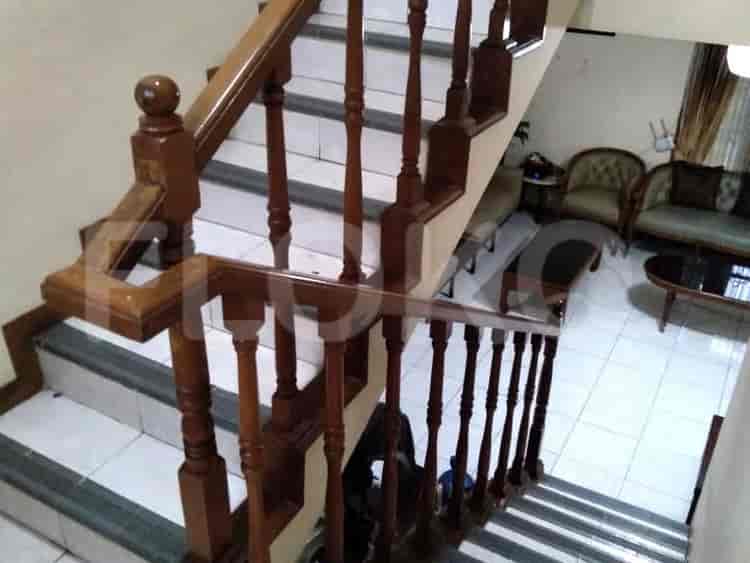 Dijual Rumah 6 BR, Luas 900 m2 di Jl KS Tubun, Slipi - RHASd92 5