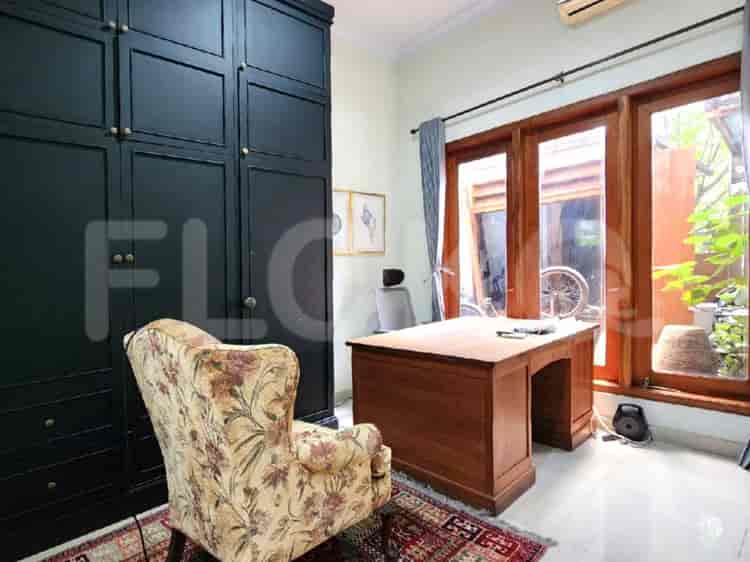 Dijual Rumah 3 BR, Luas 168 m2 di TB Simatupang, TB Simatupang - RHAS3ee 5