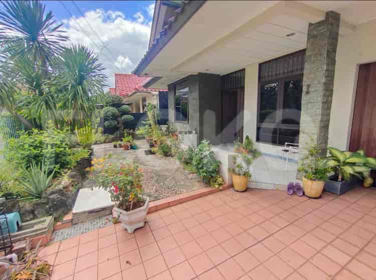 300 sqm, 3 BR house for sale in Duta Garden, Tangerang - RHAS601 1