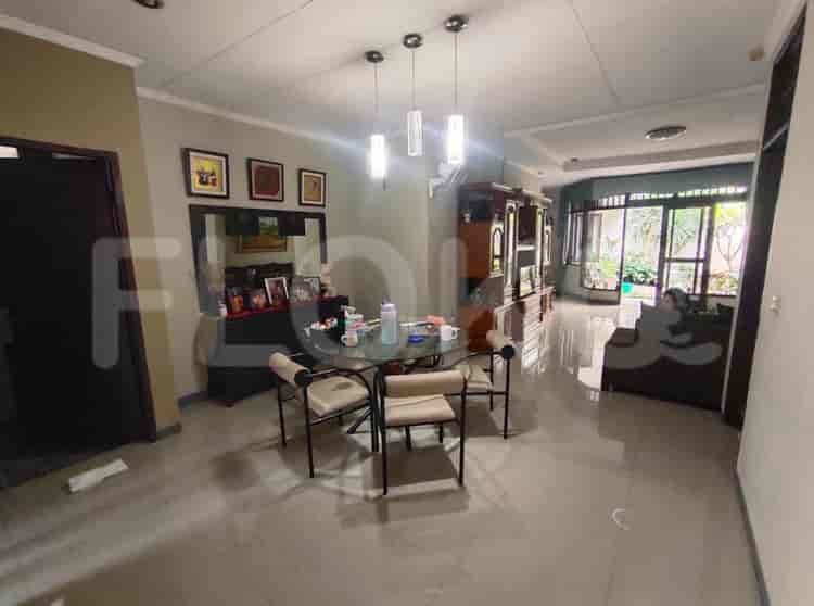 300 sqm, 3 BR house for sale in Duta Garden, Tangerang - RHAS601 3