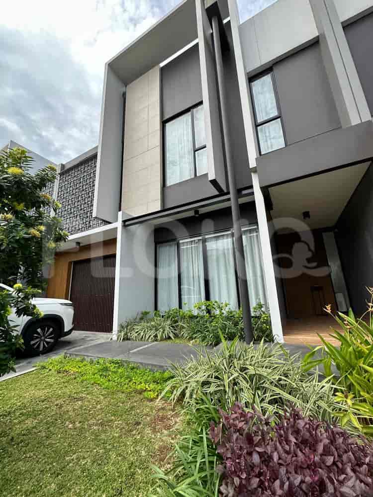 233 sqm, 4 BR house for sale in Cluster Eldora, Tangerang - RHAS99d 1