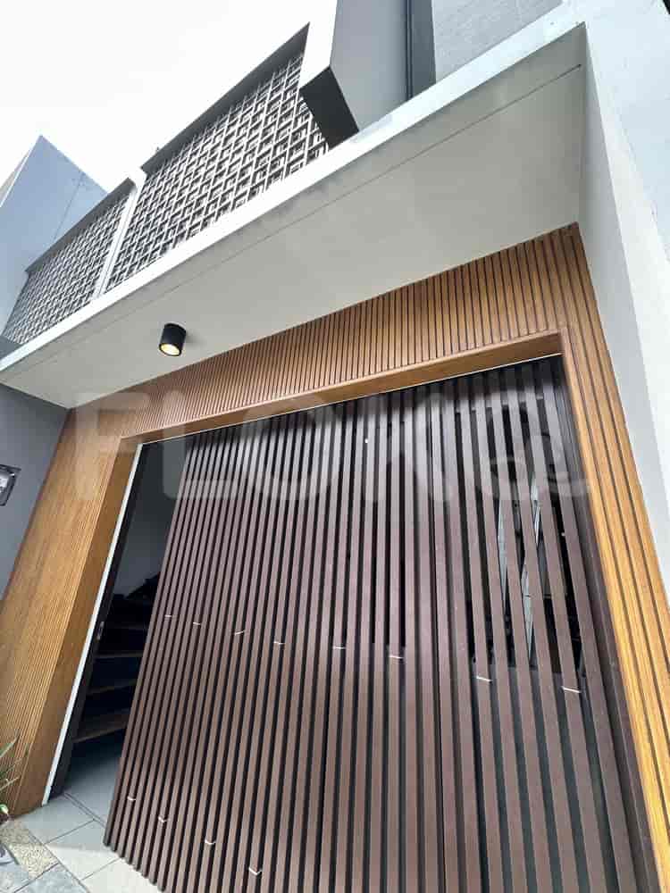 233 sqm, 4 BR house for sale in Cluster Eldora, Tangerang - RHAS99d 2