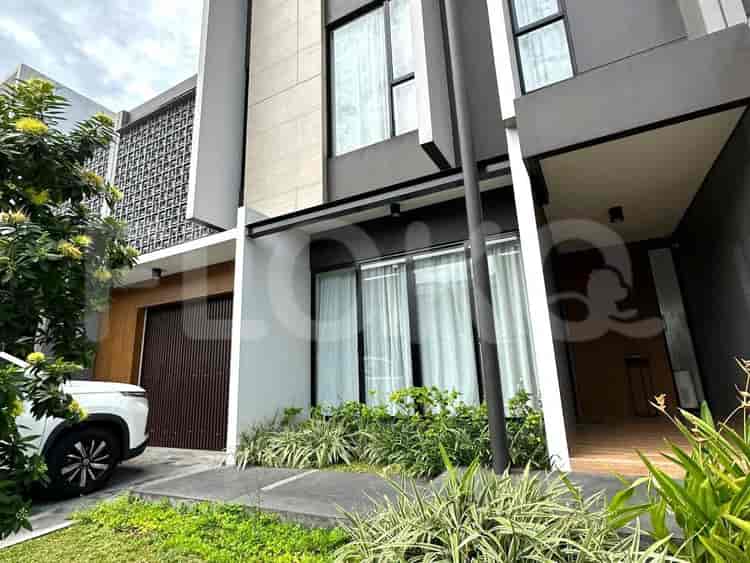 233 sqm, 4 BR house for sale in Cluster Eldora Suvarna Suteras, Tangerang - RHASd82 1