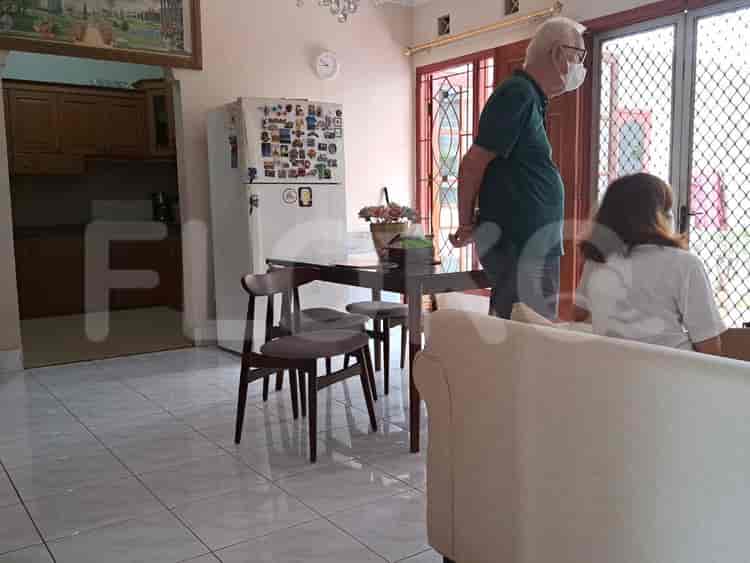 450 sqm, 4 BR house for sale in Cirendeu, Tangerang - RHASd73 4