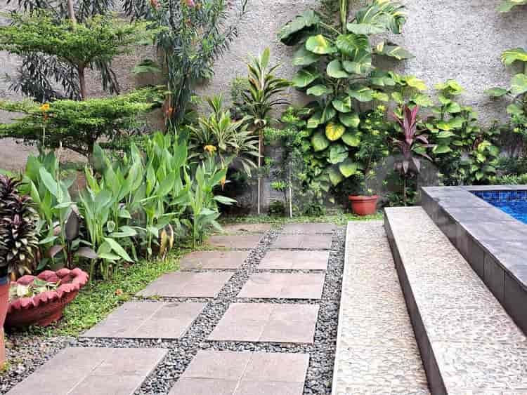 450 sqm, 4 BR house for sale in Cirendeu, Tangerang - RHASd73 7