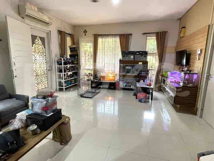 300 sqm, 5 BR house for sale in Residence One Serpong, Tangerang - RHAS4ea 4