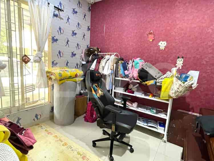 300 sqm, 5 BR house for sale in Residence One Serpong, Tangerang - RHAS4ea 5