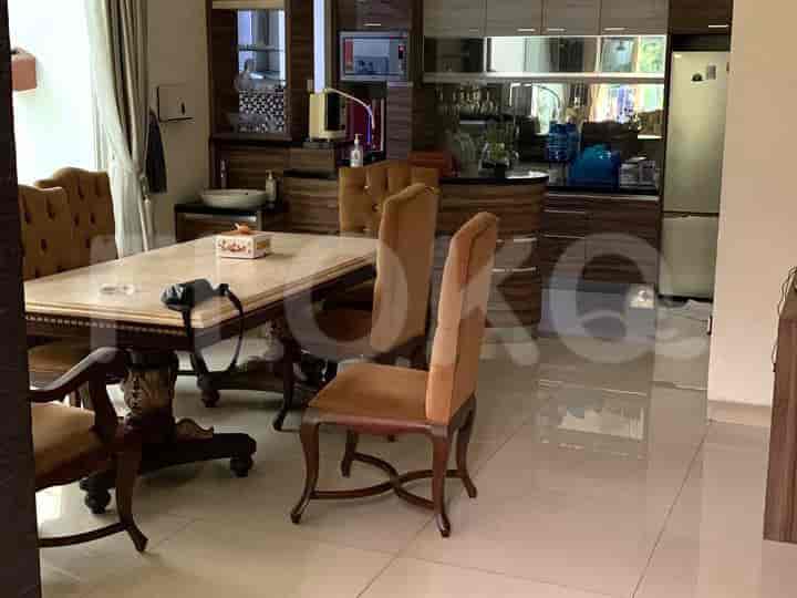 270 sqm, 6 BR house for sale in Bumi Serpong, Tangerang - RHASb8f 1