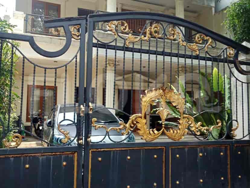 RHAS0ad | House in Wijaya for Sale - 7BR, 2 Floors 2