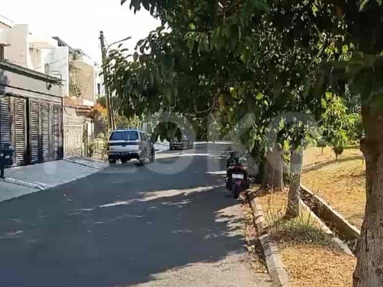 Dijual Tanah Luas 246 m2 di Jl Komplek Puri Indah, Puri Indah - TNS9bb 3
