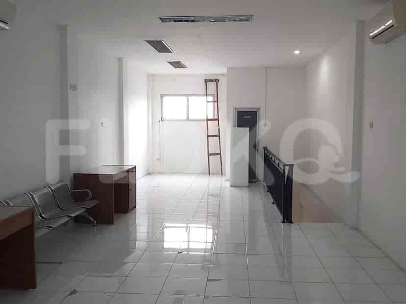 189 sqm, shophouse for rent in Raya Caman, Bekasi 3