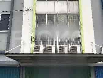 189 sqm, shophouse for rent in Raya Caman, Bekasi - RKRc29 1