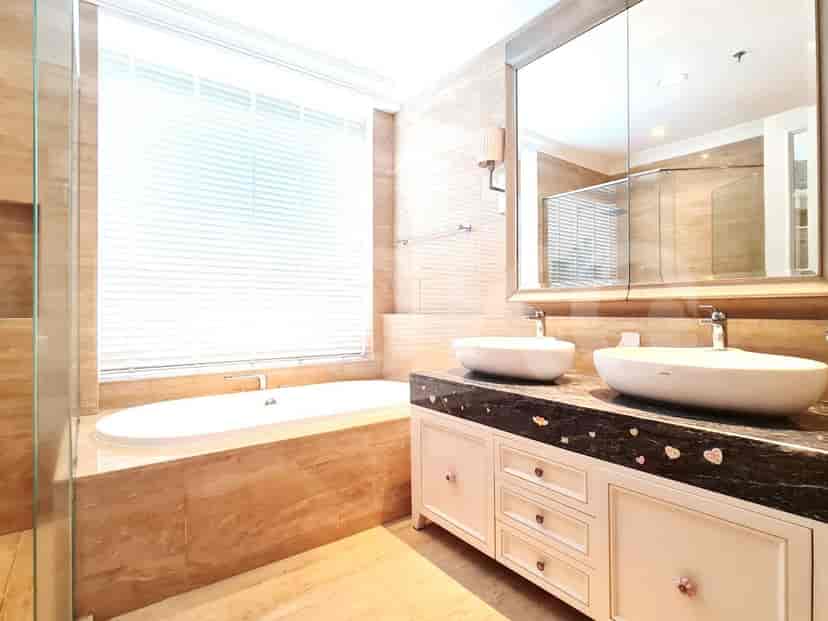 Apartment Sale, Simprug | APAc0f8e 12th Floor, Botanica 9