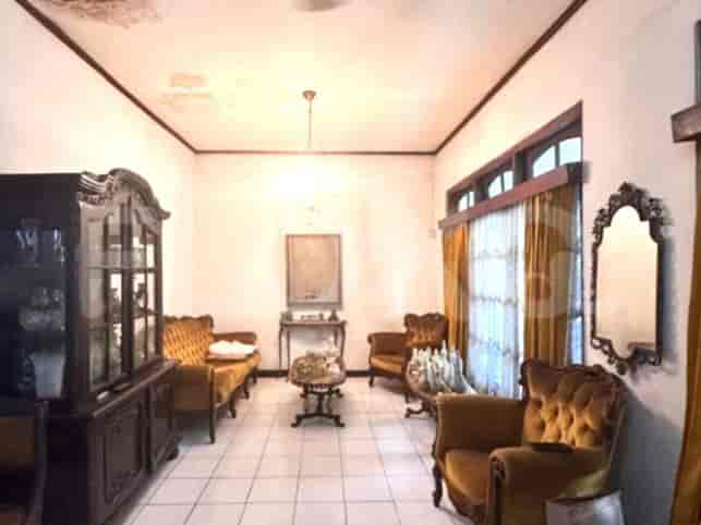Dijual Rumah 4 BR, Luas 160 m2 di Gandaria, Gandaria - RHAS8e8 2