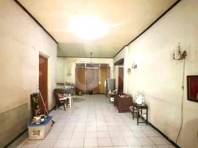 Dijual Rumah 4 BR, Luas 160 m2 di Gandaria, Gandaria - RHAS8e8 3