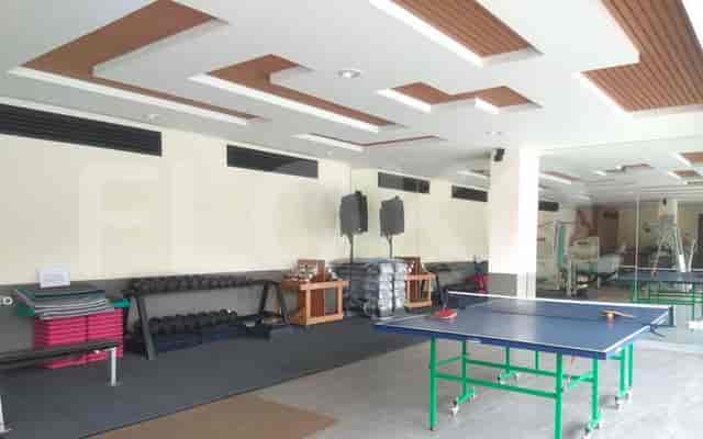 Sewa Apartemen Royal Heights Apartment