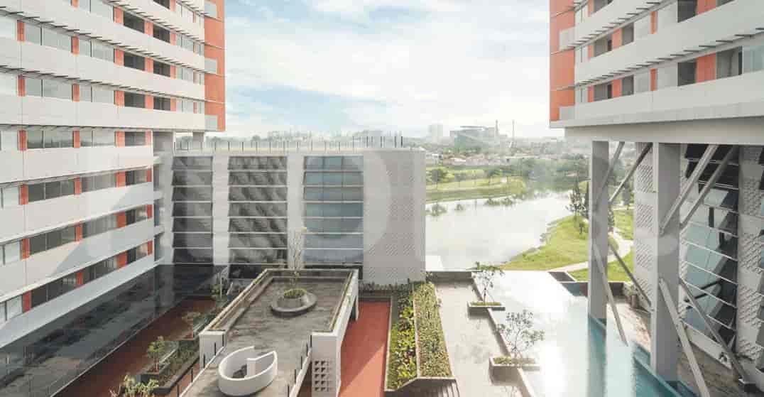 Kolam renang Paddington Heights Apartemen