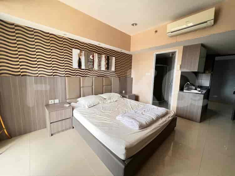 Tipe 1 Kamar Tidur di Lantai Tinggi untuk disewakan di Ambassade Residence - fku1ea 1