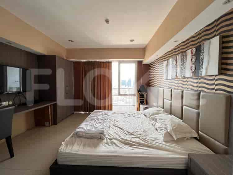 Tipe 1 Kamar Tidur di Lantai Tinggi untuk disewakan di Ambassade Residence - fku1ea 2