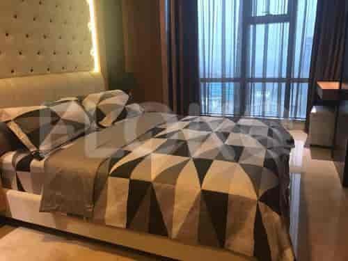 Contemporary bedroom with a cozy double bed and elegant design.