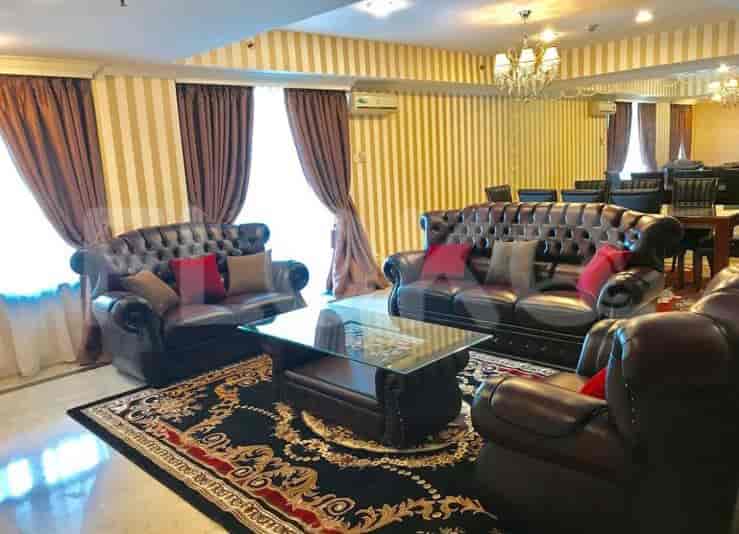Tipe 4 Kamar Tidur di Lantai Tinggi untuk disewakan di Brawijaya Apartemen - fcia1e 2