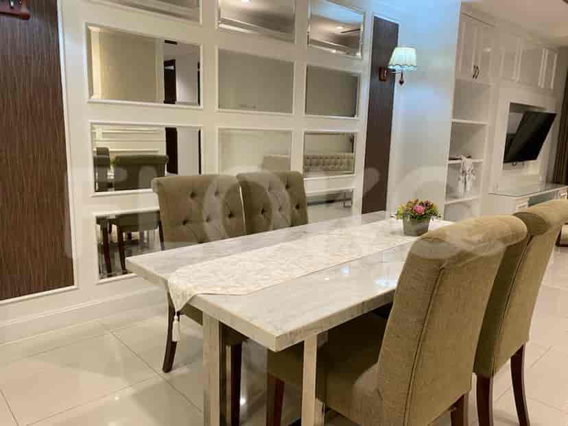 Dining and kitchen combo with a modern aesthetic.