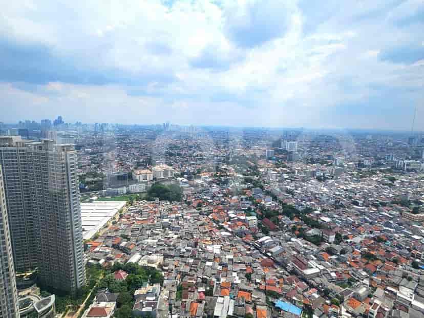A wide view of the city.
