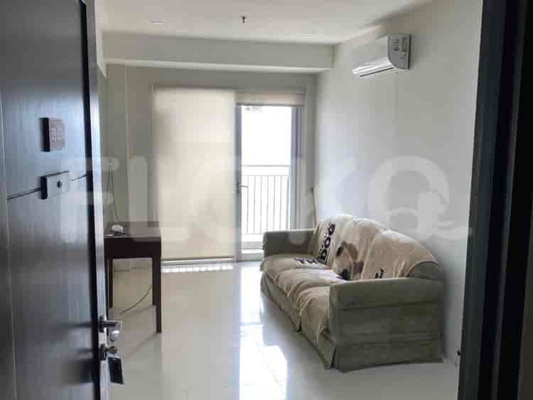 Tipe 2 Kamar Tidur di Lantai Tinggi untuk disewakan di Cosmo Mansion - fth059 1