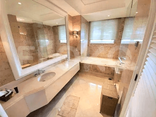 3 Bedroom on Middle Floor for Rent in Dharmawangsa Residence - fcib98 10