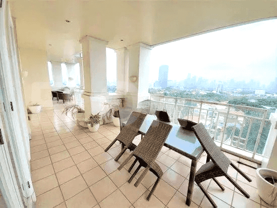 3 Bedroom on Middle Floor for Rent in Dharmawangsa Residence - fcib98 11