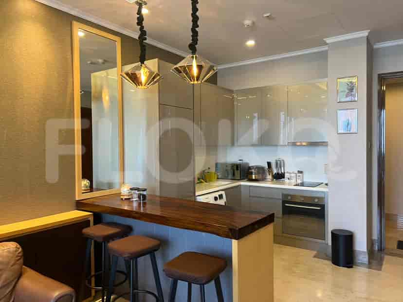 Modern kitchen with a breakfast bar.
