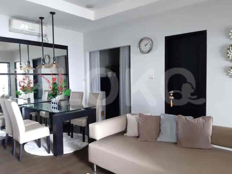 Tipe 2 Kamar Tidur di Lantai Menengah untuk disewakan di Essence Darmawangsa Apartemen - fci681 2