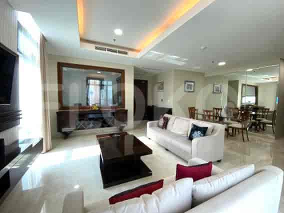 Tipe 3 Kamar Tidur di Lantai Menengah untuk disewakan di Essence Darmawangsa Apartemen - fci60f 1