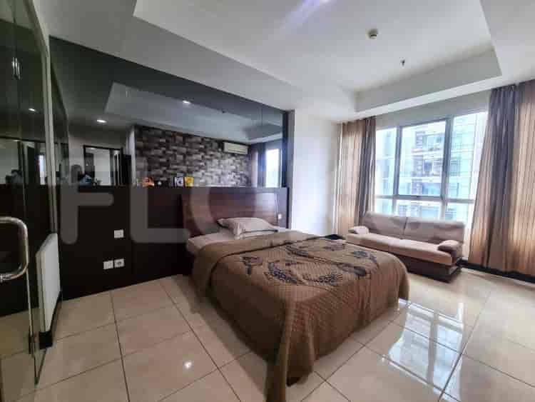 Tipe 3 Kamar Tidur di Lantai Menengah untuk disewakan di Essence Darmawangsa Apartemen - fci6ae 4