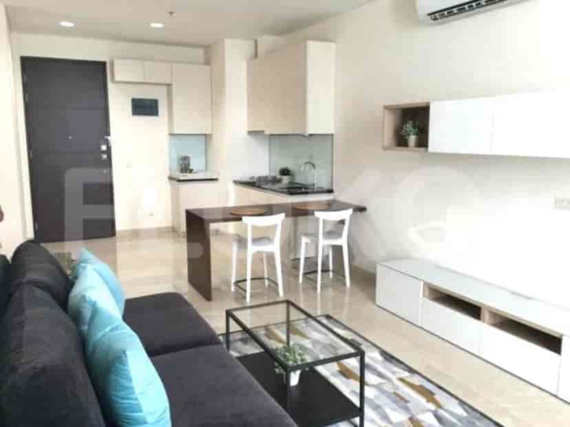 Konsep terbuka dapur dan ruang tamu.