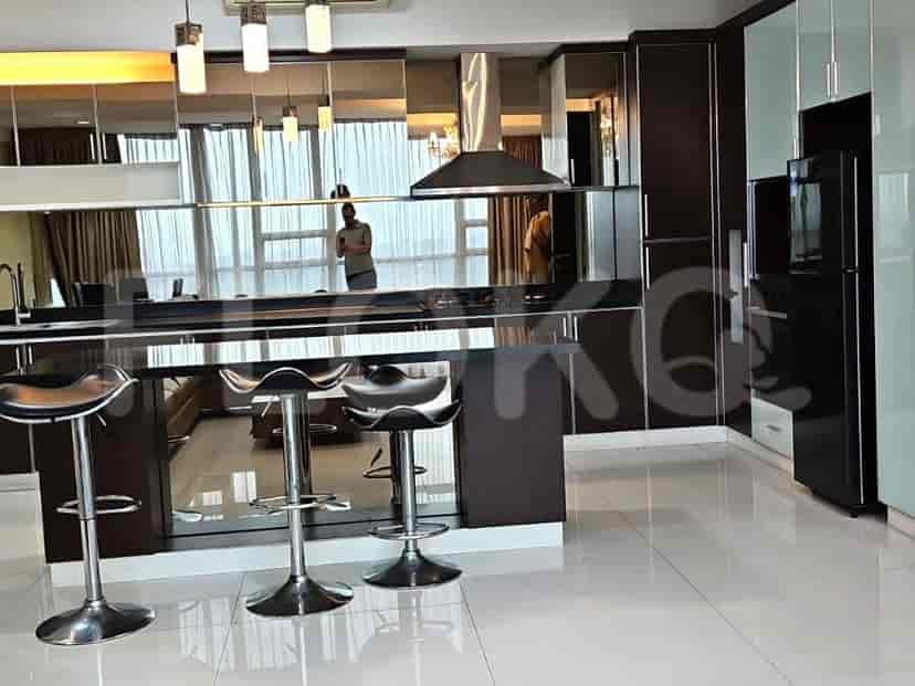 Modern kitchen with an island.