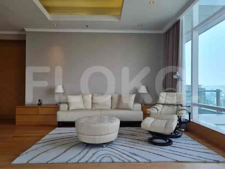 Tipe 3 Kamar Tidur di Lantai Tinggi untuk disewakan di Kempinski Grand Indonesia Apartemen - fme8f0 1