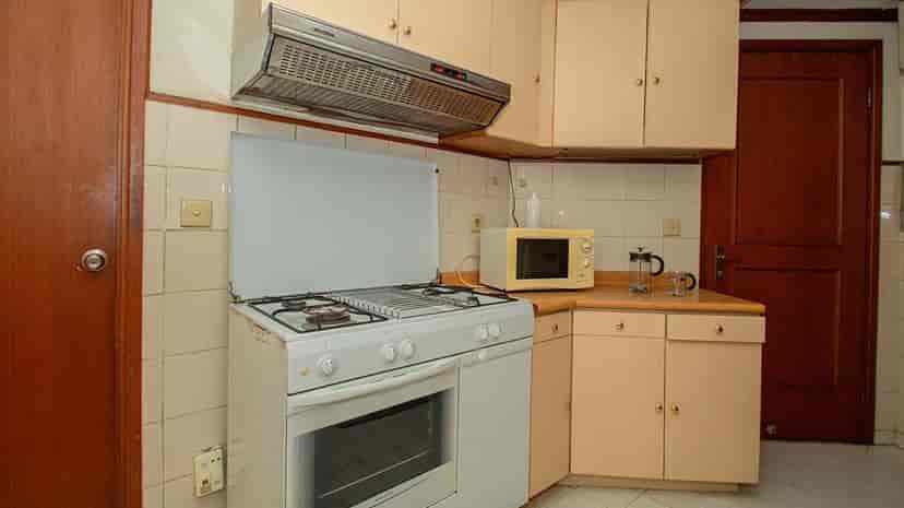 Area dapur yang ringkas.