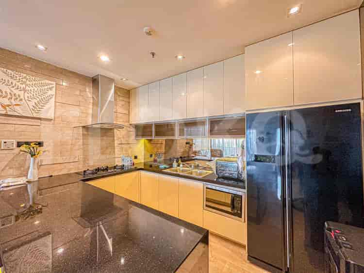 Tipe 3 Kamar Tidur di Lantai Tinggi untuk disewakan di Senayan Residence - fsebee 3