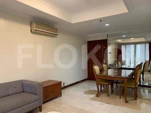 Rent 3 Bedroom on the 17th Floor of Simprug Indah Apartment: Flokq 2