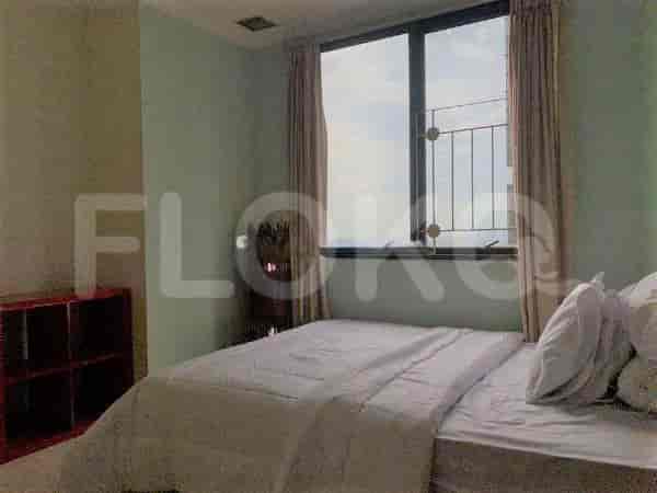 Rent 3 Bedroom on the 17th Floor of Simprug Indah Apartment: Flokq 6